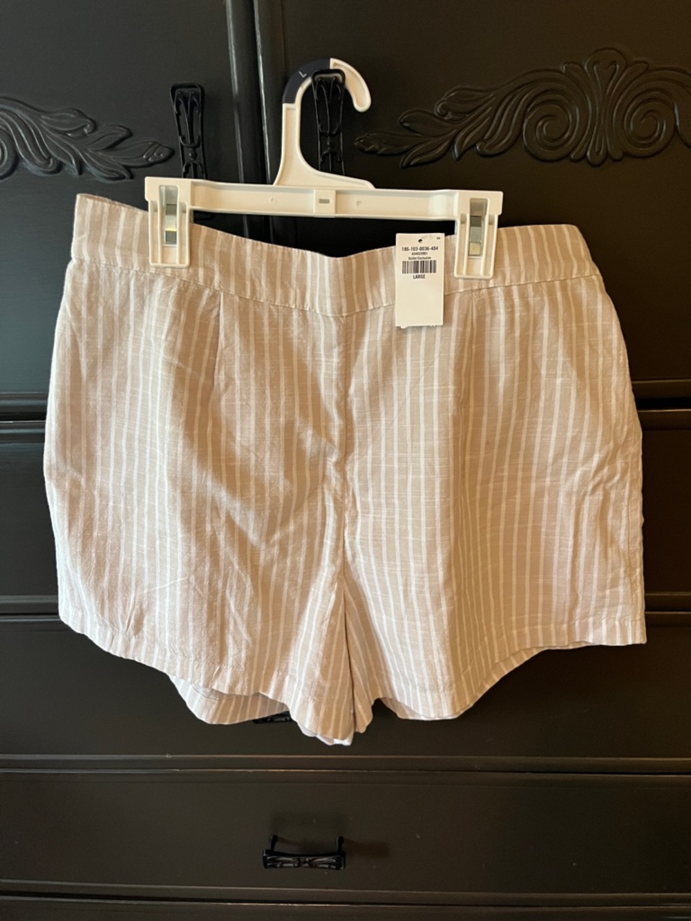Abercrombie - Striped Women’s Shorts - Light Beige and white